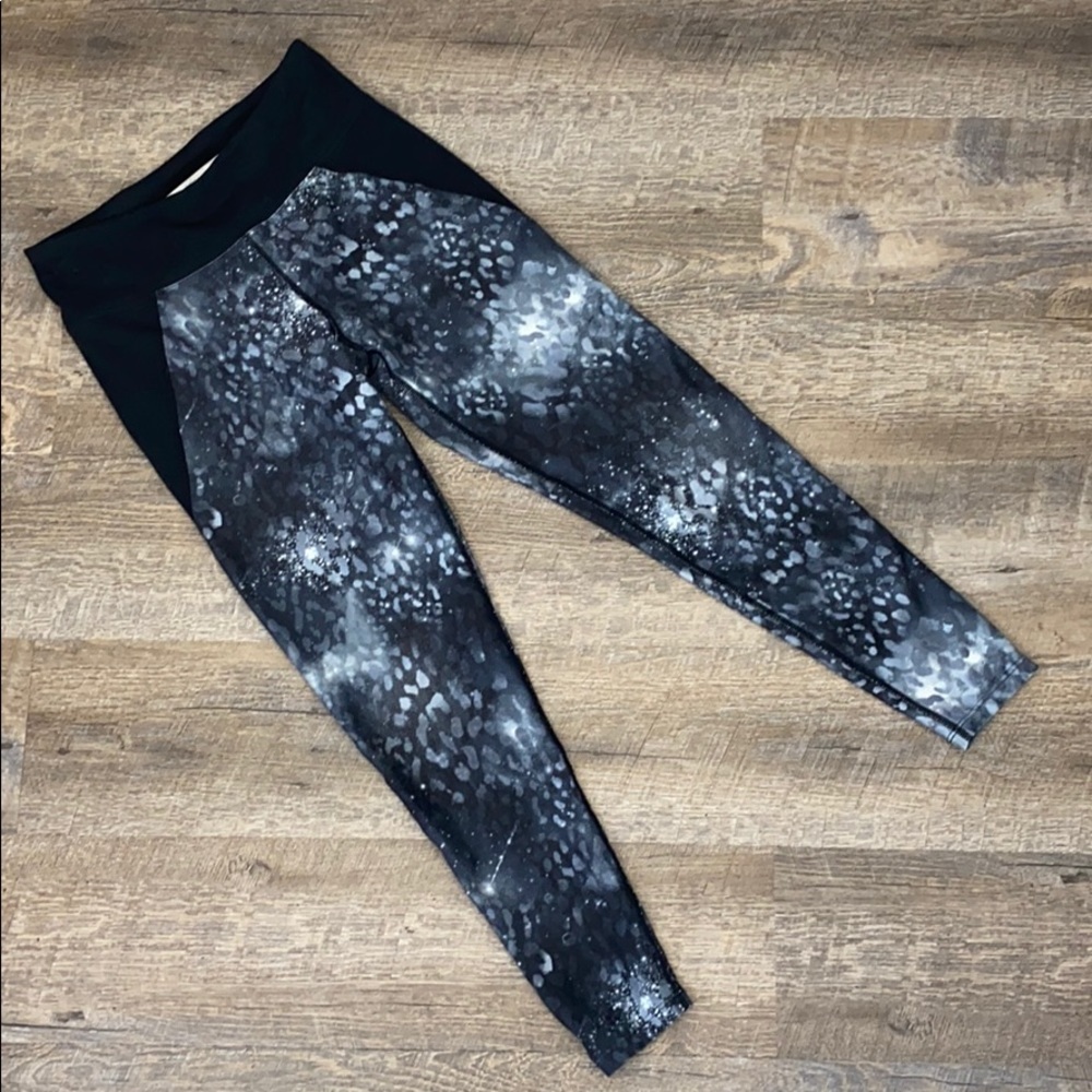 Betsy Johnson Performance S Athletic Capri Pants